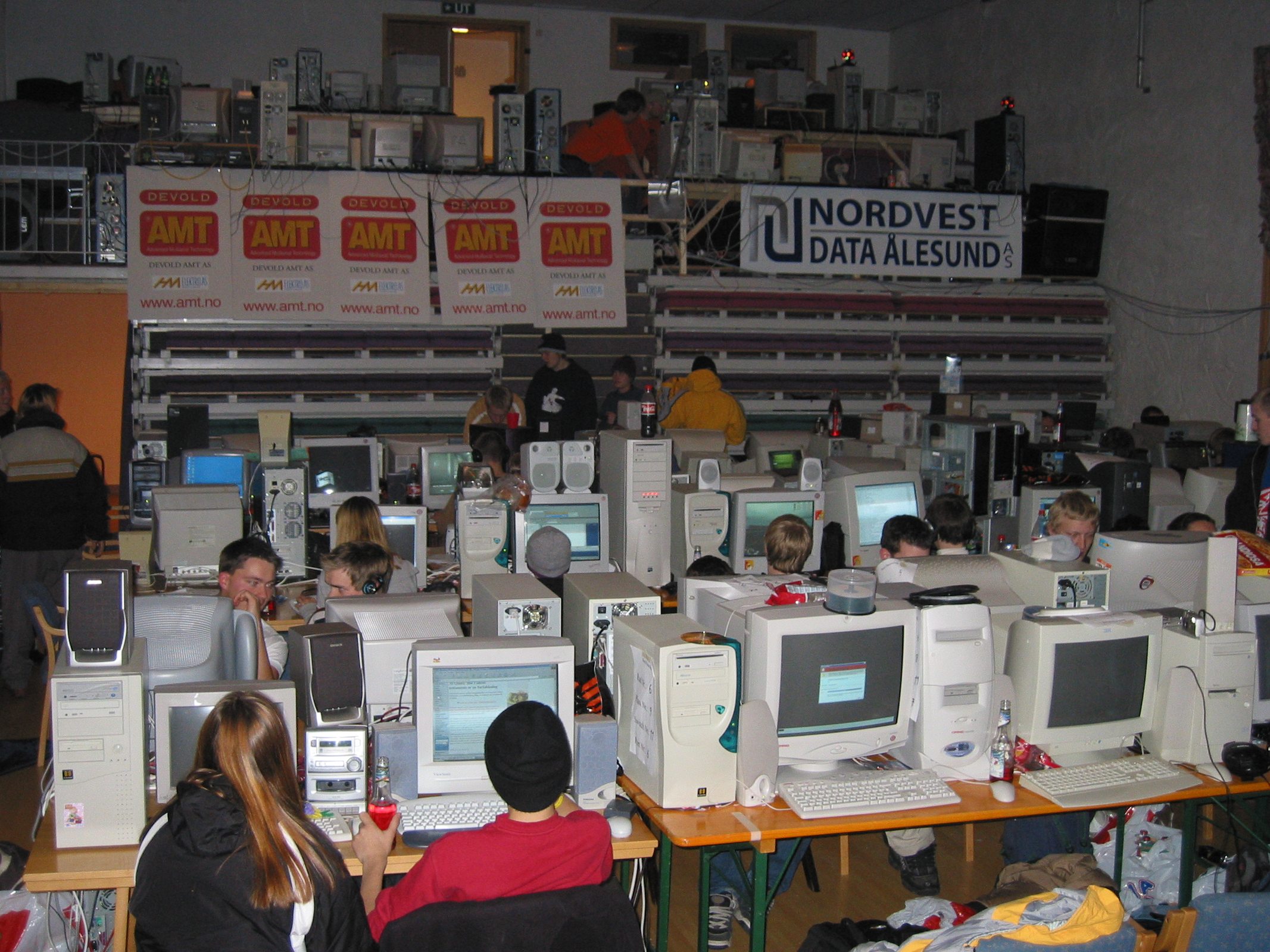 Area51-LAN 2002