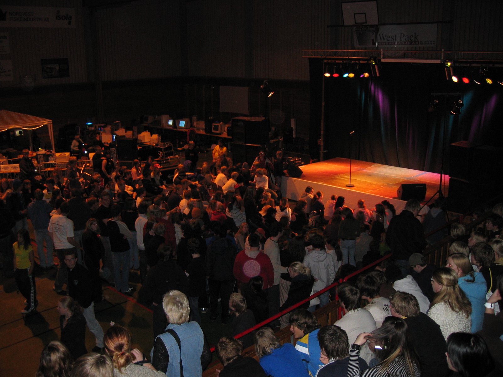 Area51-LAN 2004